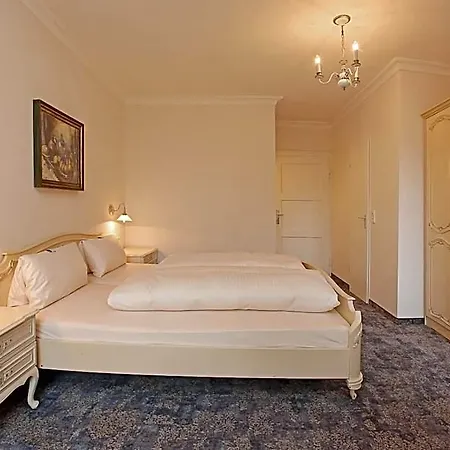 Rex Hotel